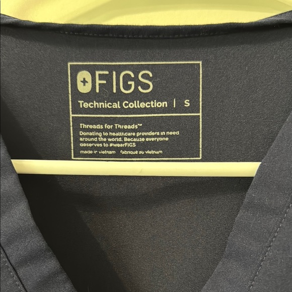 Figs Caterina One Pocket Dark Blue Scrub Top - Picture 2 of 2